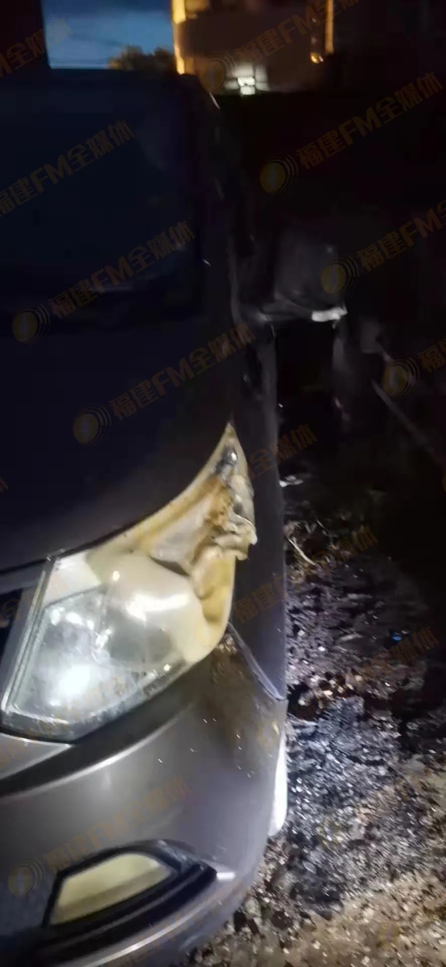 DƬ
